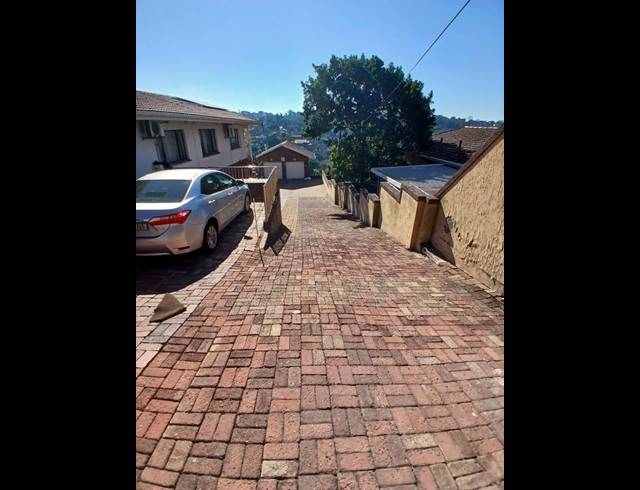 2 BEDROOM PROPERTY TO RENT IN UMHLATUZANA